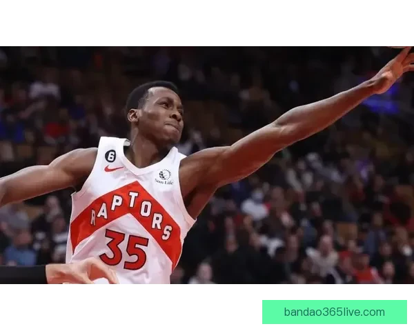 科洛克连战高光表现G联赛轰42分尼克斯短短五分钟狂揽11分