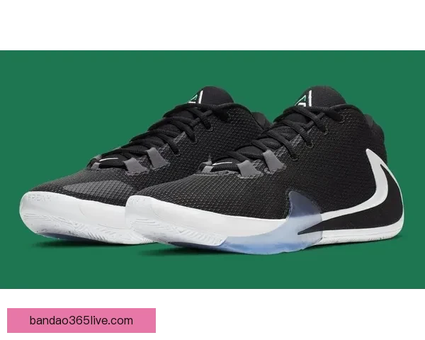 朱朱-沃特金斯夏季发布首款耐克签名球鞋掀热潮