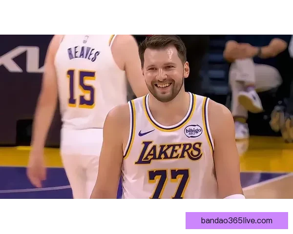 海斯：教练强调与艾顿一起守住禁区 东契奇复出需避免再吃技术犯规